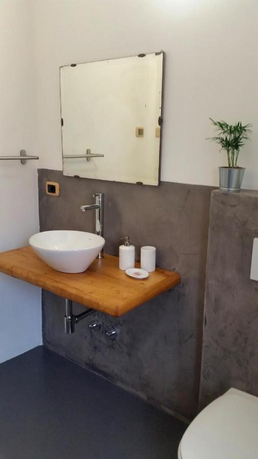 B&B Val Valerna Lezzeno Luaran gambar